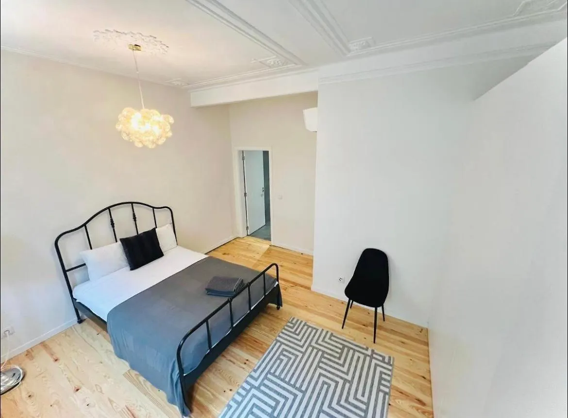 Lisbon City Center 3 Bedroom Flat Next To Avenida Liberdade 0*,  Portugal
