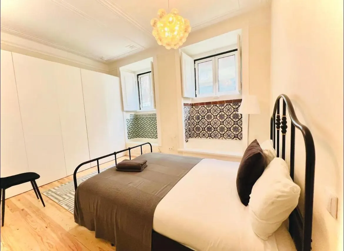 Lisbon City Center 3 Bedroom Flat Next To Avenida Liberdade